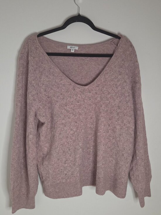 Reitmans Sweaters - V-Neck Pink Sweater